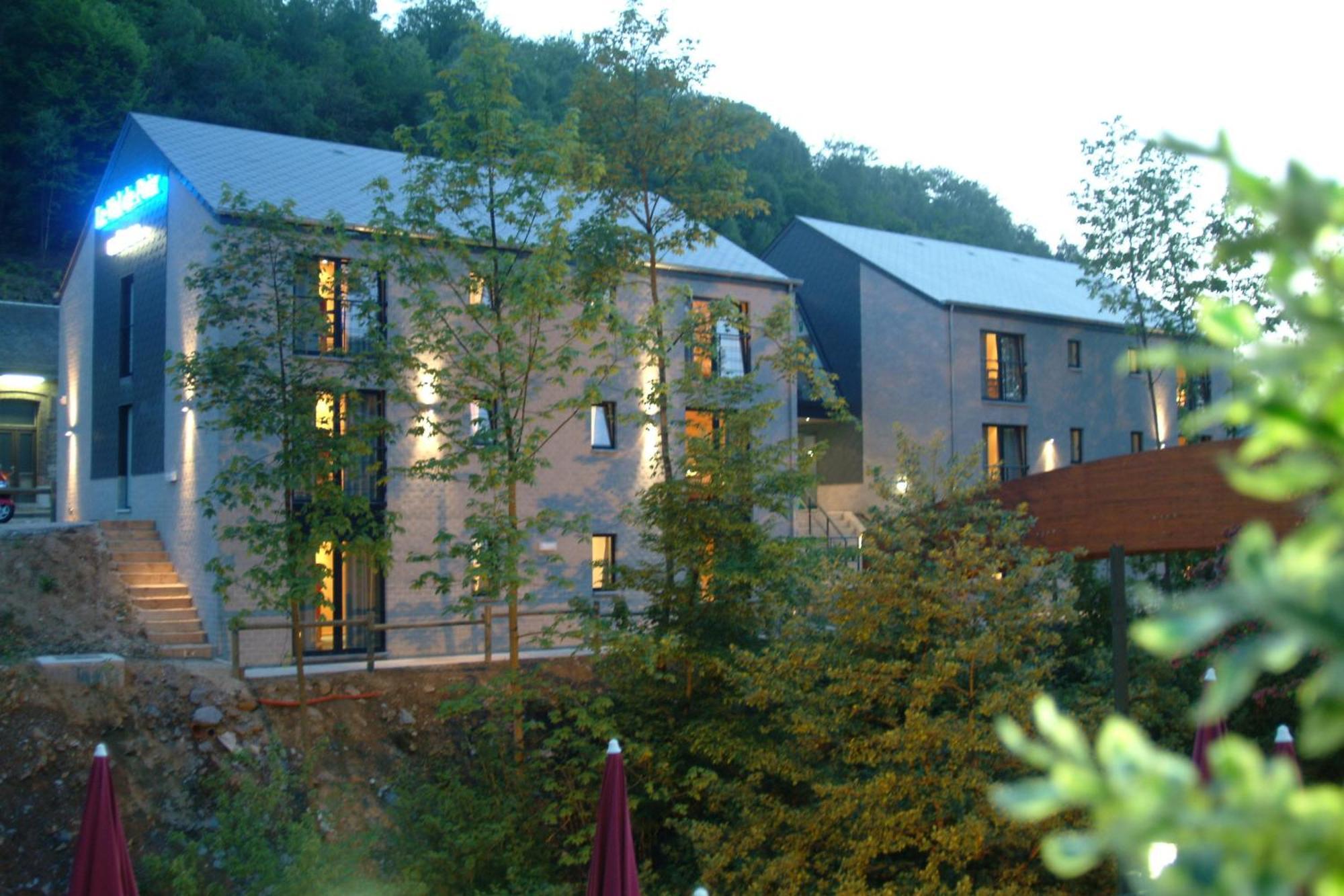 Hotel Val De Poix- Logis Hotel Restaurant Saint-Hubert Exterior foto